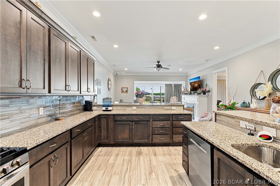 The Hamptons Condominium - Residential