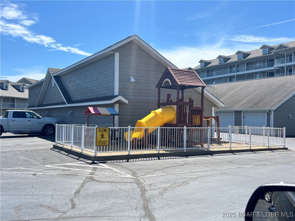 Lighthouse Pointe Condominium - Residential