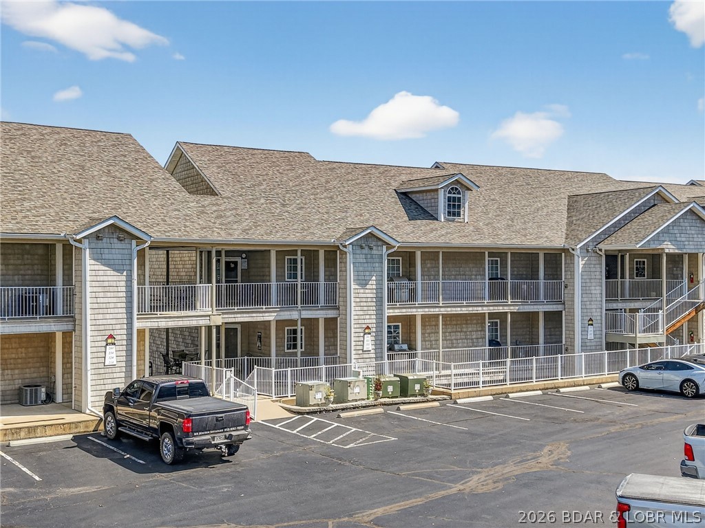 Lighthouse Pointe Condominium - Residential