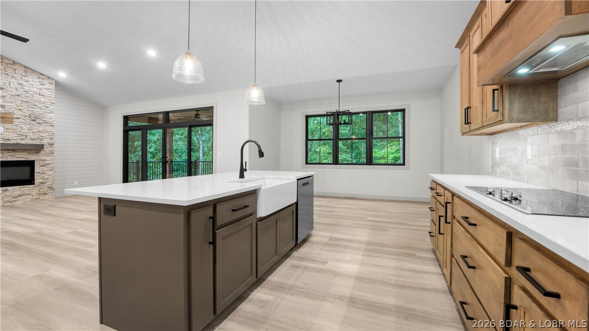 Grand Point No. 2 - Residential