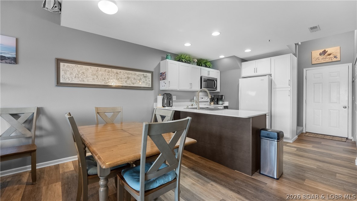 Cedar Glen Condominium - Residential