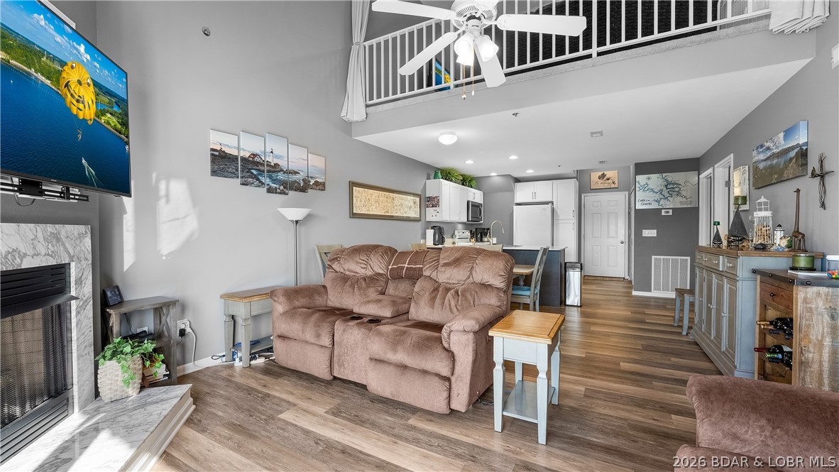 Cedar Glen Condominium - Residential