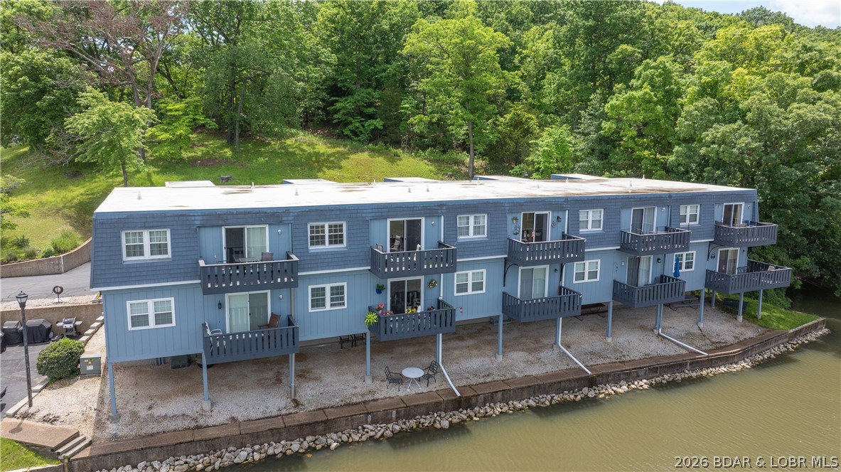 Lake Forest Condominium - Residential