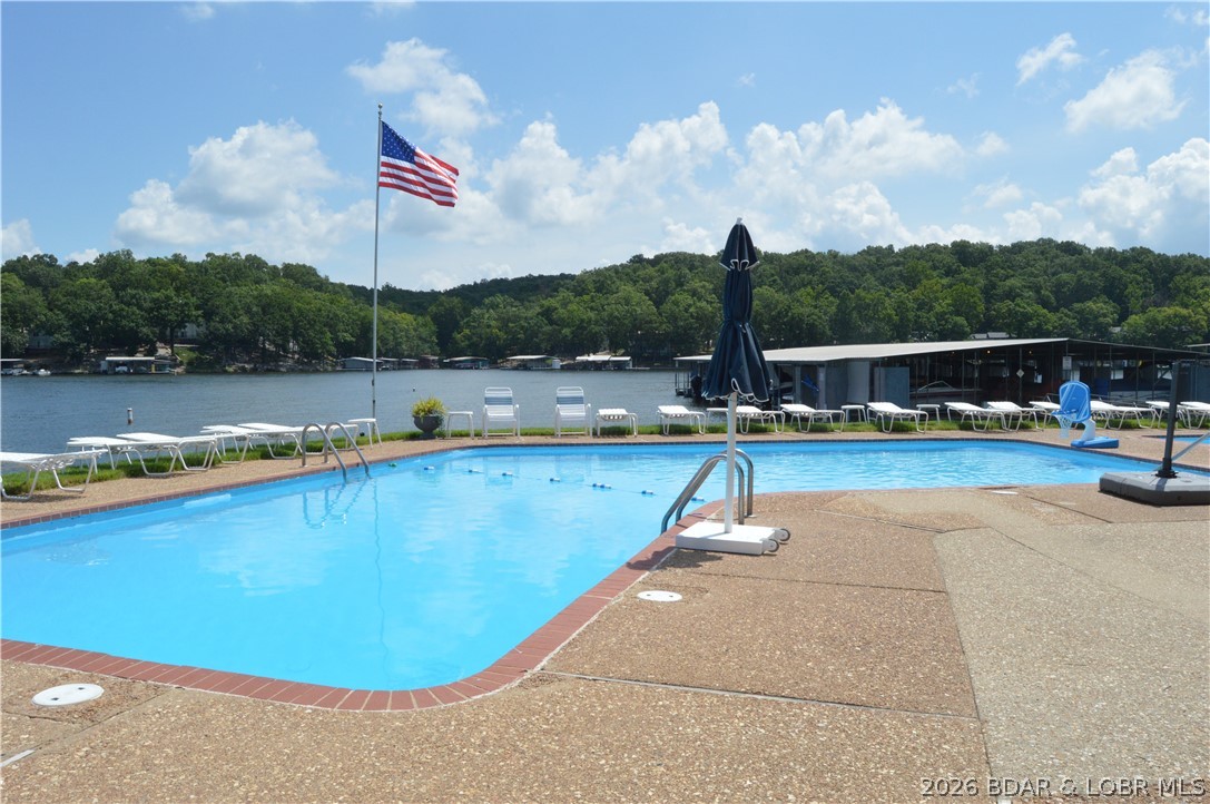 Lake Forest Condominium - Residential