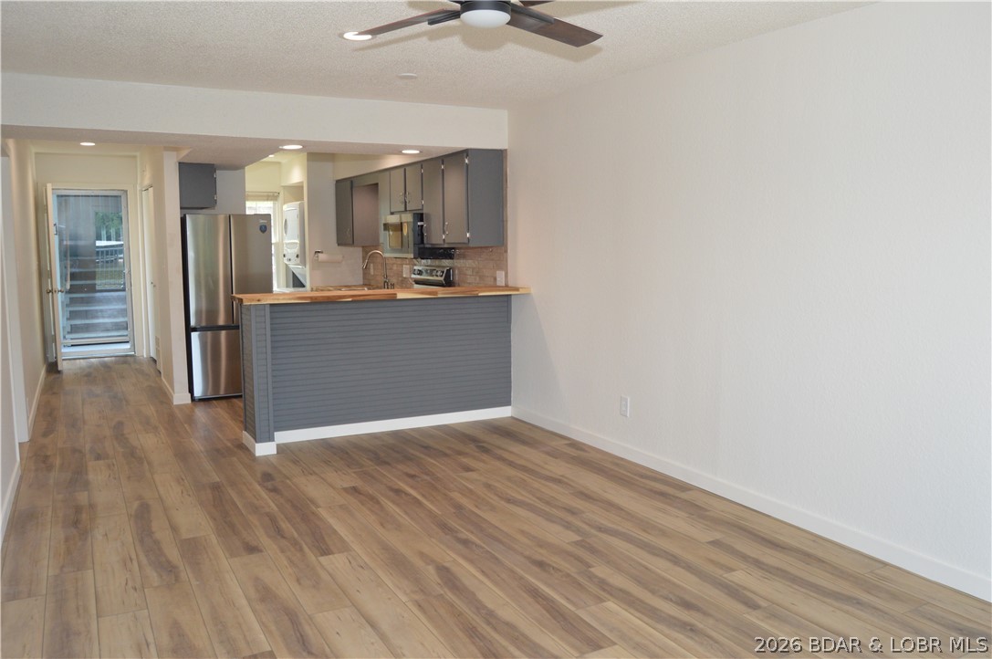 Lake Forest Condominium - Residential
