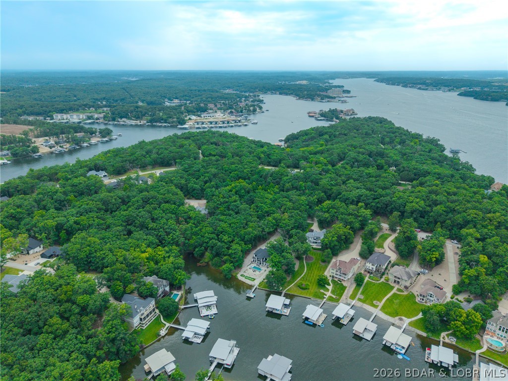 Grand Point - Land
