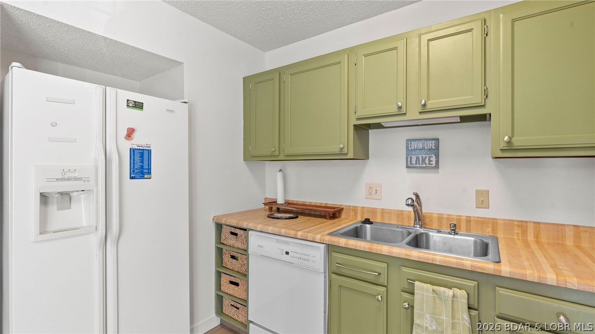 Waters Edge Condominium - Residential