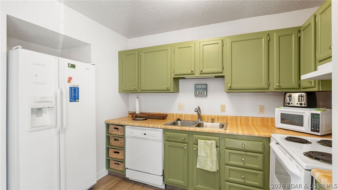 Waters Edge Condominium - Residential