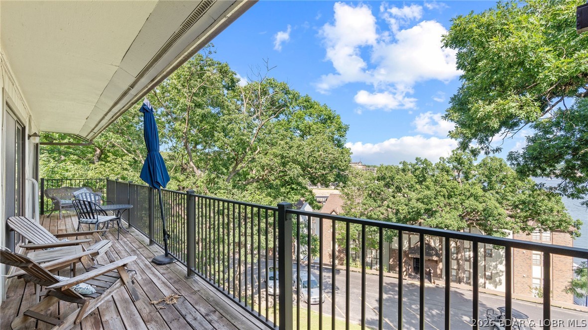 Waters Edge Condominium - Residential