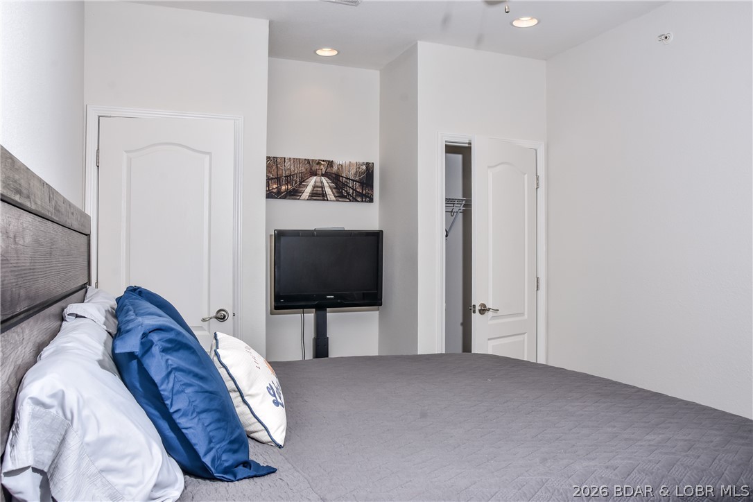 Trinity Pointe Condominiums - Residential
