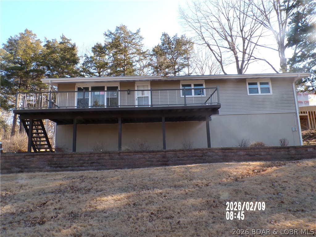3 Bedroom, 2 bath home with unfinished basement for storage or finish for more living space! This home sits near the Lake of the Ozarks, with a view of the lake and a gentle rolling yard to enjoy the outdoors! This property may qualify for seller financing(Vendee)
Prior to seller receipt & approval full title package foreclosure title may be conveyed by quit claim/non warranty deed.Water won't be turned on for inspections didn't hold pressure.