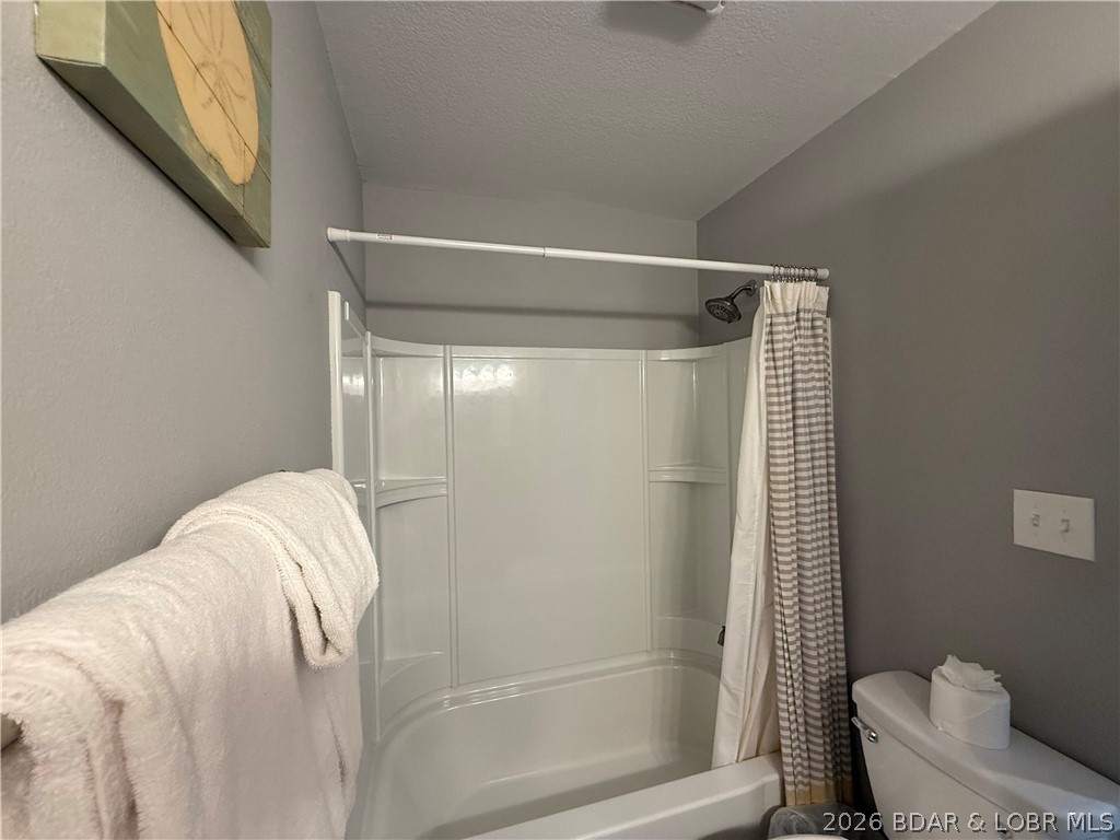 Four Seasons Racqt-Cntry Club - Residential