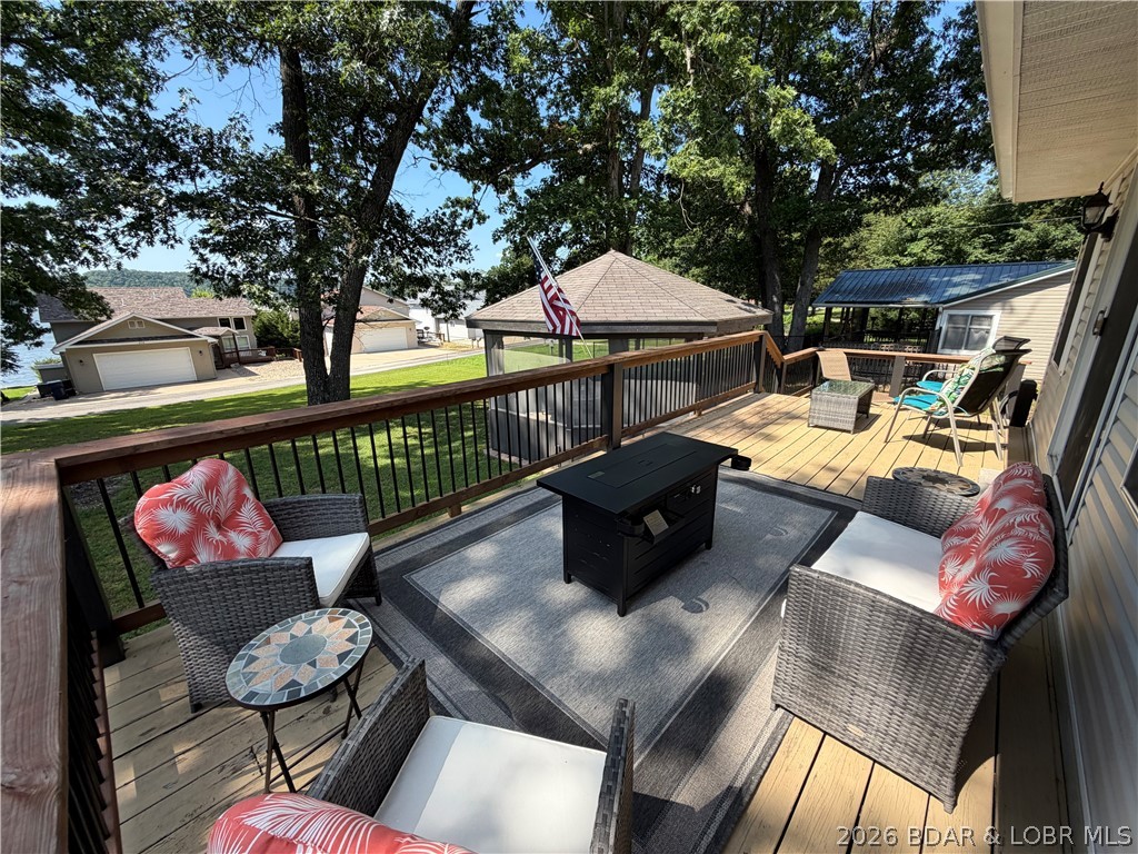 Long Acres - Residential