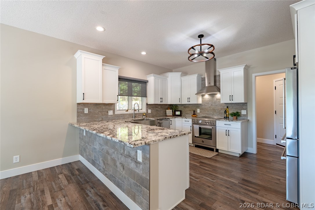 Imperial Point - Residential