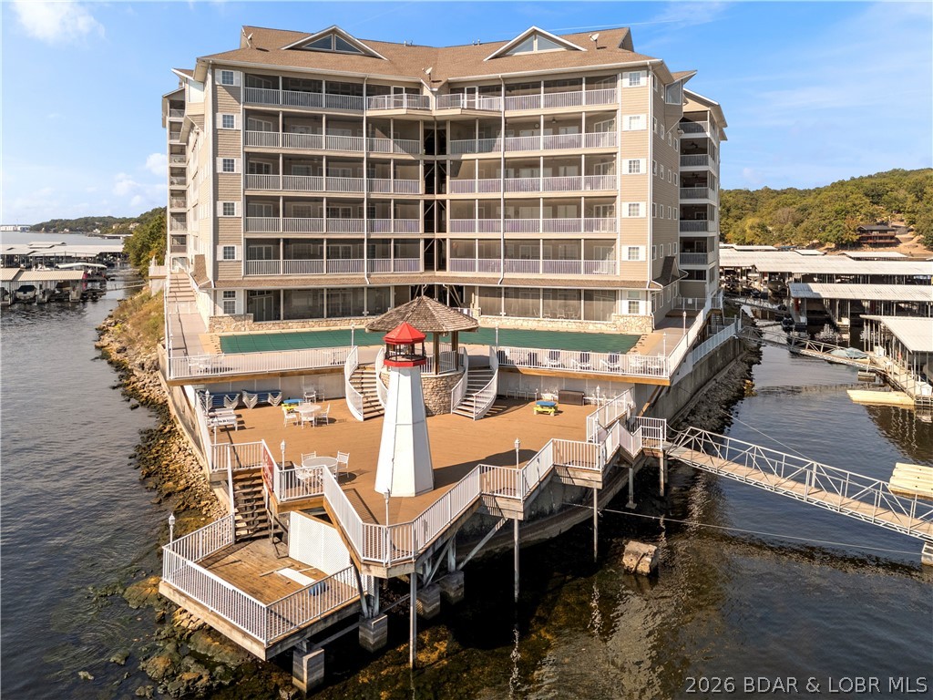 Lighthouse Pointe Condominium - Residential