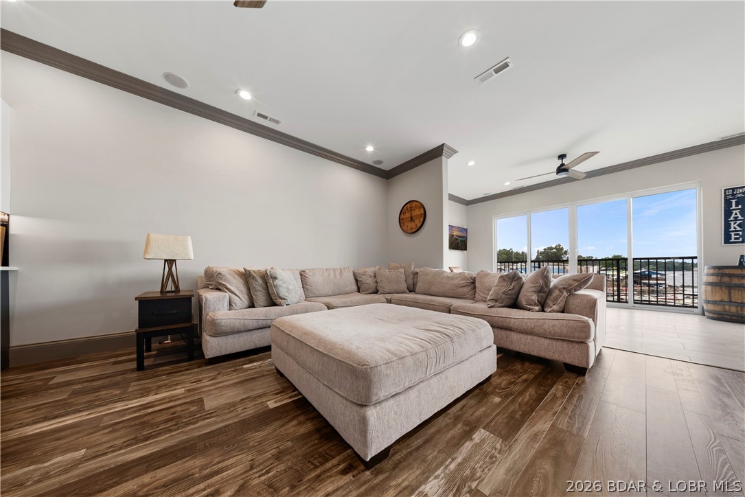 The Hamptons Condominium - Residential