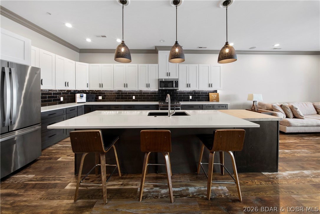 The Hamptons Condominium - Residential