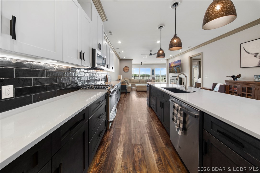 The Hamptons Condominium - Residential