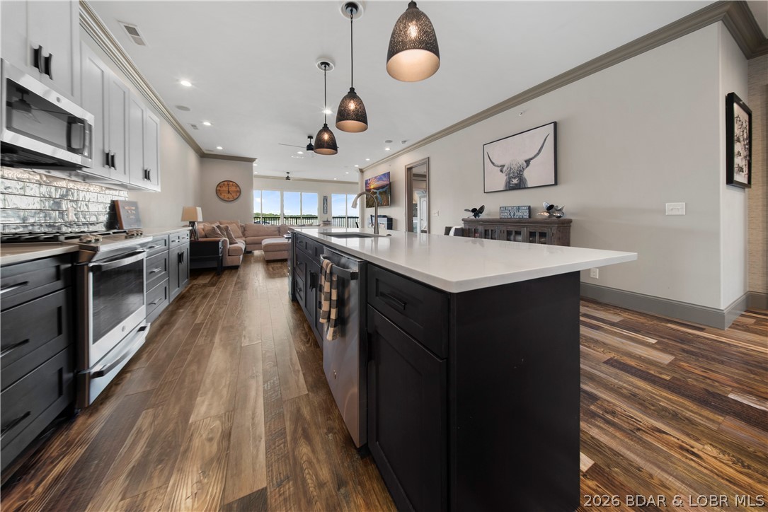The Hamptons Condominium - Residential