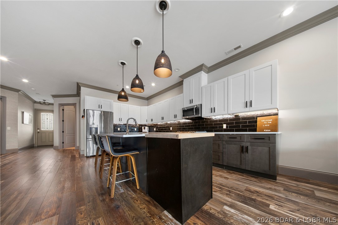 The Hamptons Condominium - Residential