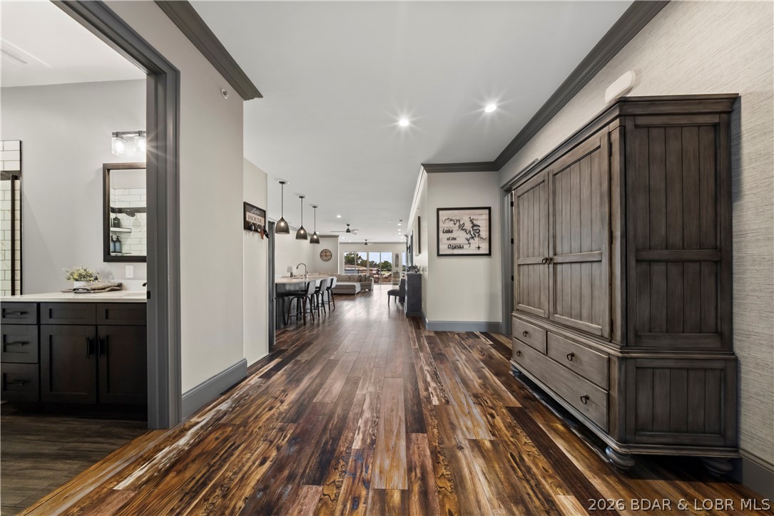 The Hamptons Condominium - Residential
