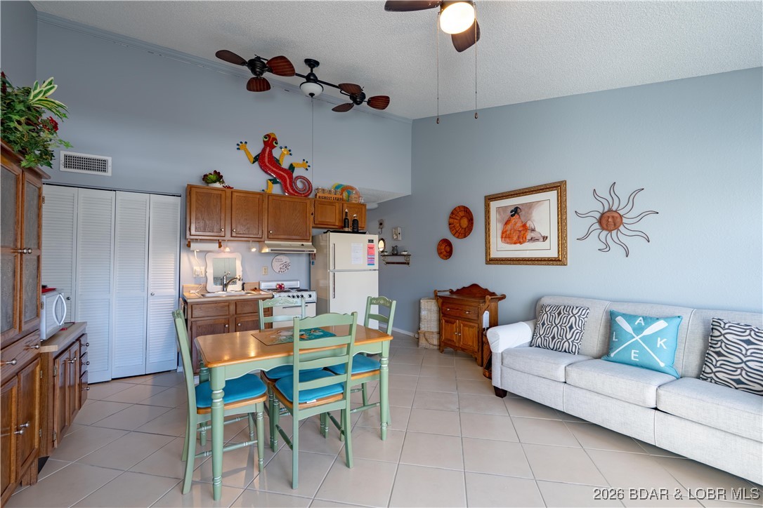 Southwood Shores Condominium - Residential