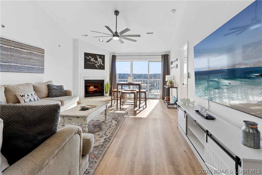 If you’ve been searching for a modern lakefront escape with a coastal vibe, look no further—this is the one!
This beautifully updated 2 bed, 2 bath condo is completely turn-key, making your move effortless. Picture
yourself curled up by the cozy fireplace on cool evenings or basking in the breathtaking lake views from your
spacious back deck. Whether you're looking for a year-round retreat or a high-demand vacation rental, this
condo offers the perfect blend of relaxation and adventure. But that’s not all! Enjoy resort-style amenities,
including multiple pools, a private beach, a community dock, and more—all just steps from your door. Don’t
miss out on this hidden gem! Experience lake life at its finest and schedule your showing today!