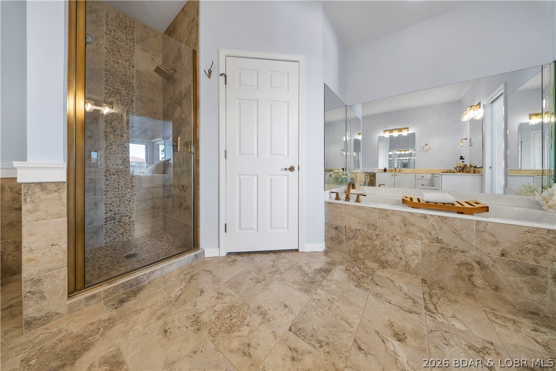 Palisades Condominium - Residential