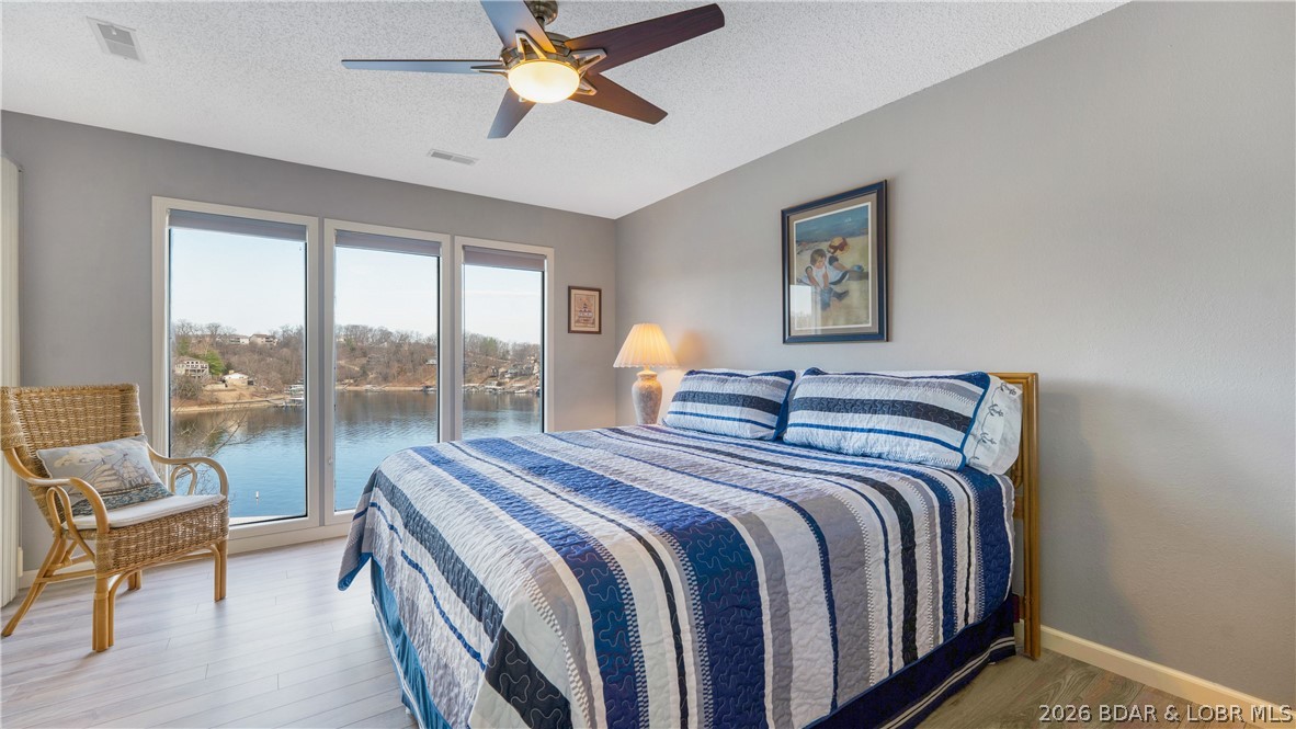 Jonathans Landing - Residential