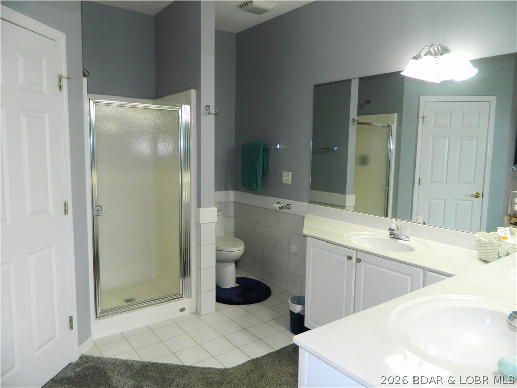 Palisades Condominium - Residential
