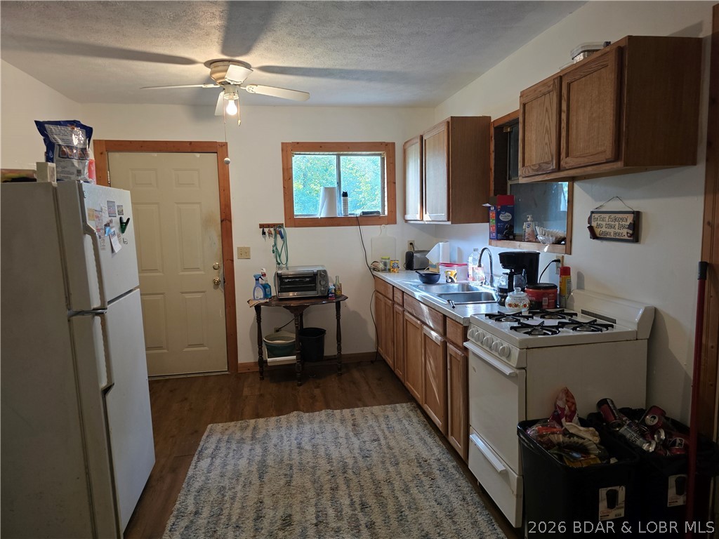 Fox Hills - Residential