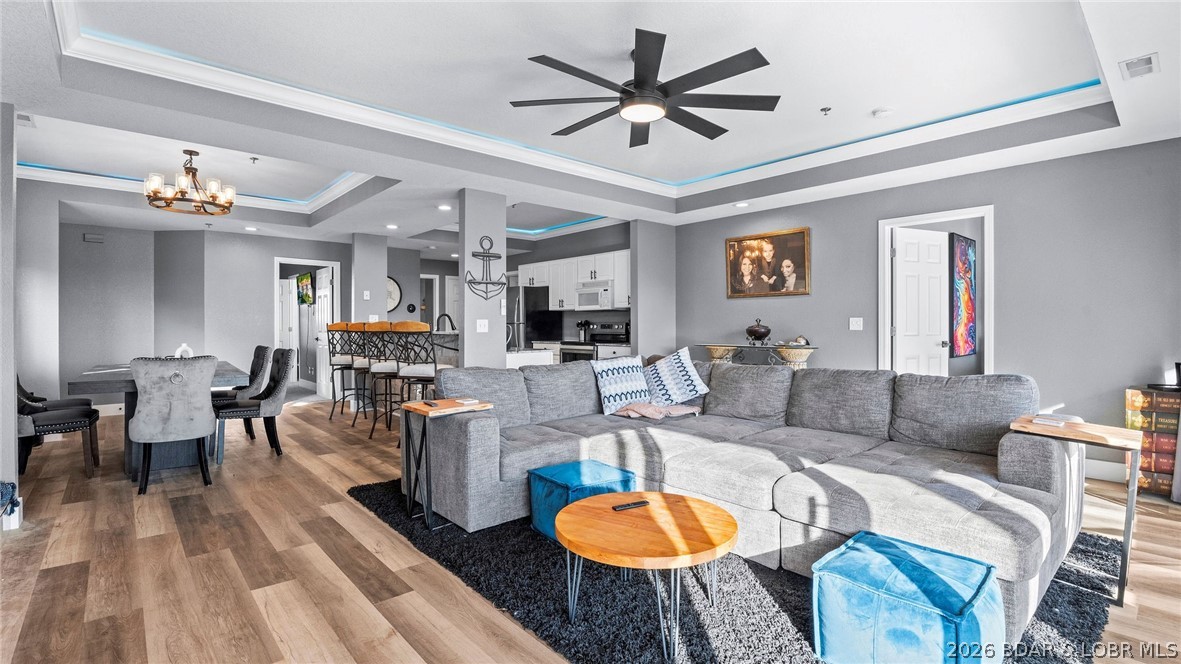 Palisades Condominium - Residential