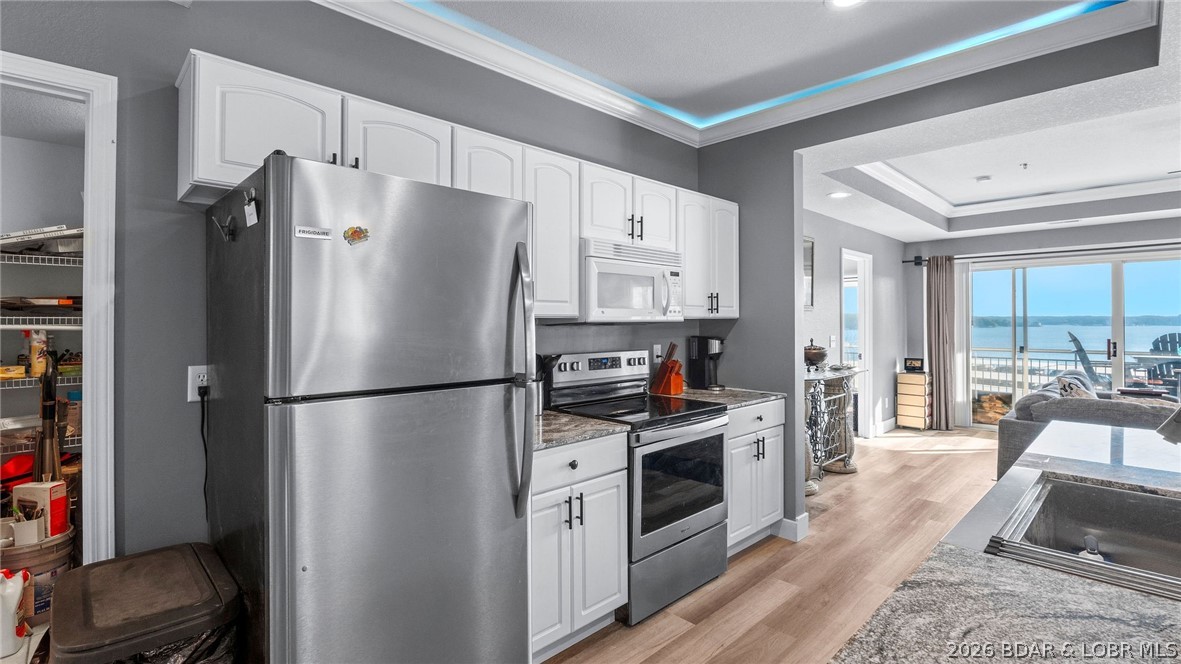 Palisades Condominium - Residential
