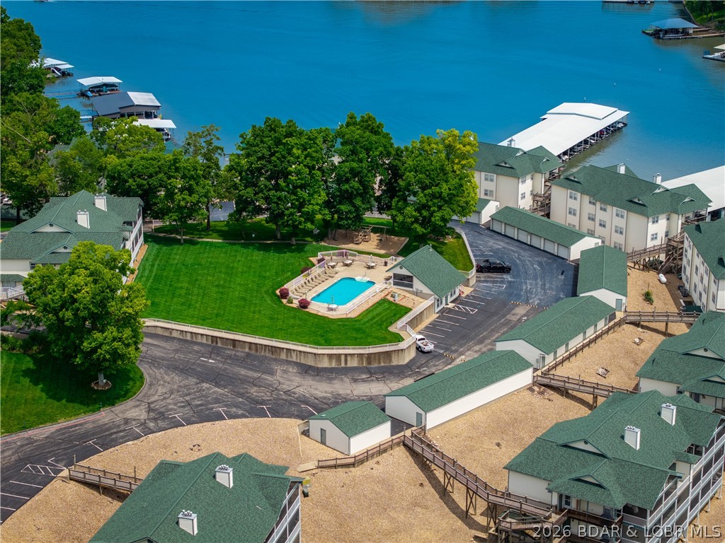 The Evergreens On The Lake - Residential