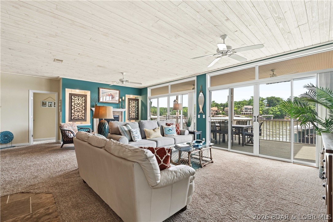 The Evergreens On The Lake - Residential