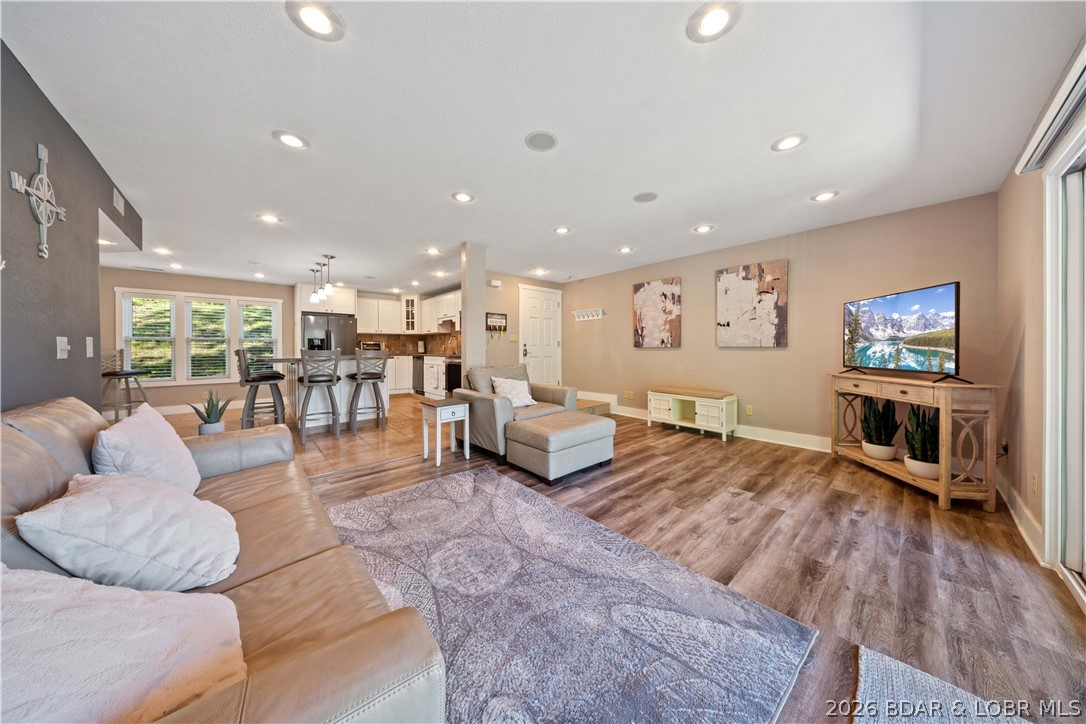 Waters Edge Condominium - Residential