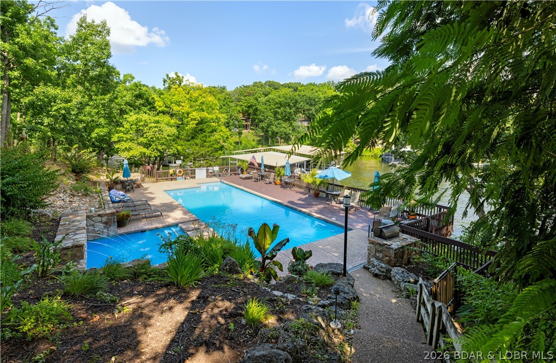 Treetop Village - Residential