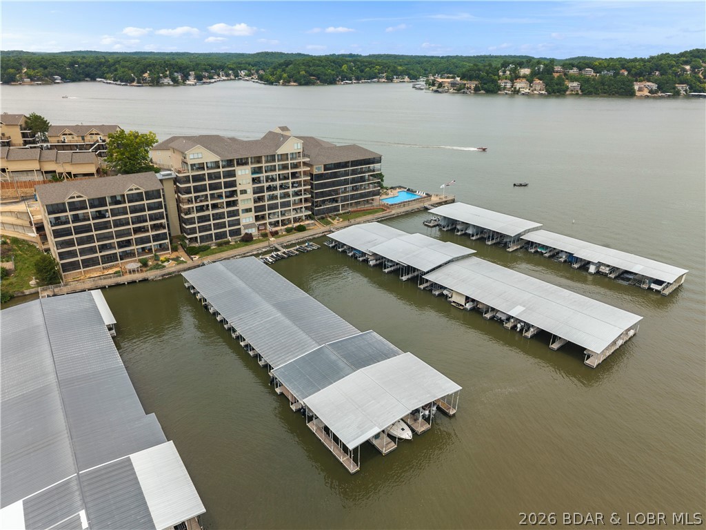 The Falls Condo - East Shore - Residential