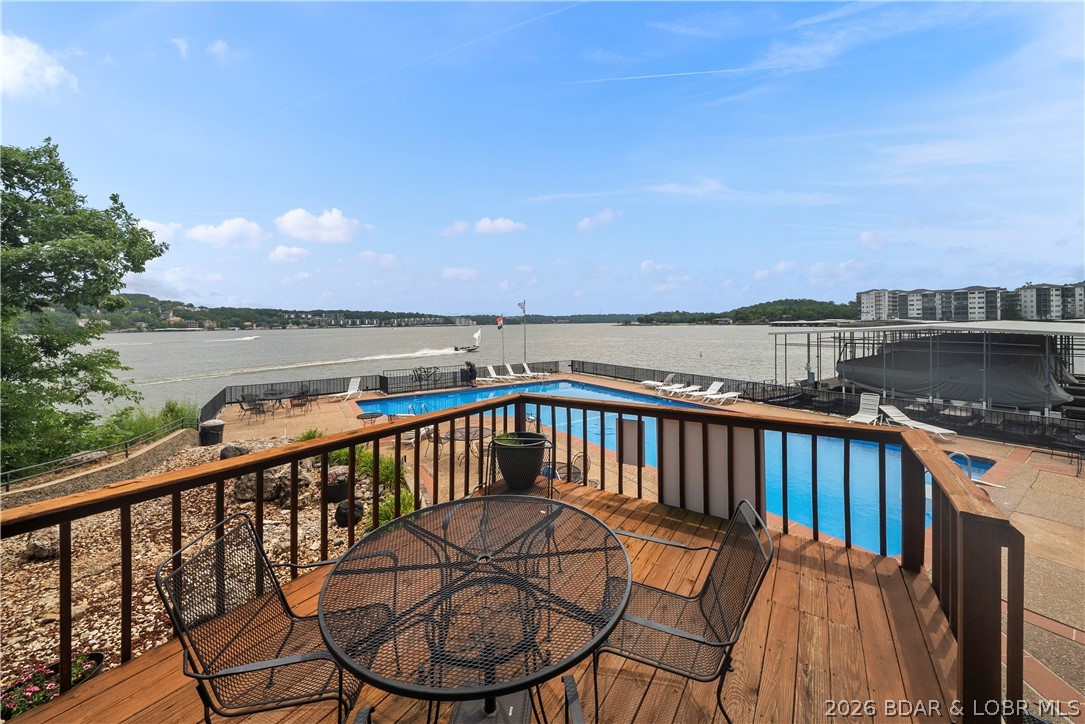 The Falls Condo - East Shore - Residential