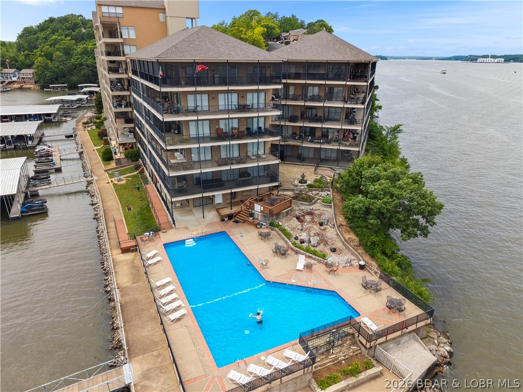 The Falls Condo - East Shore - Residential