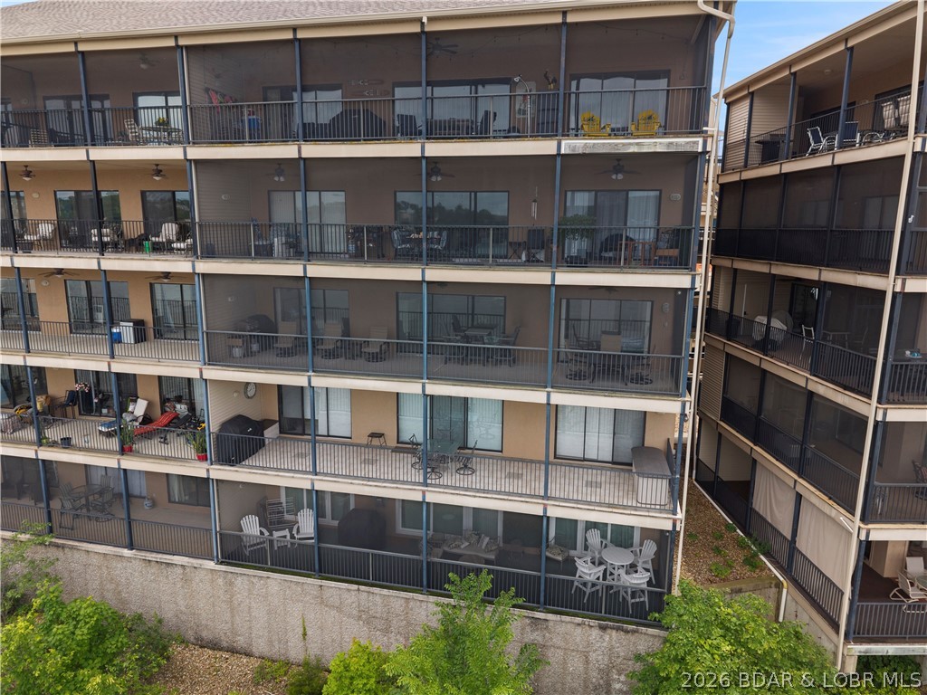 The Falls Condo - East Shore - Residential