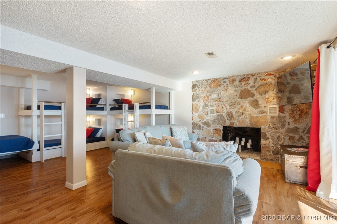 Isle of Harts - Residential