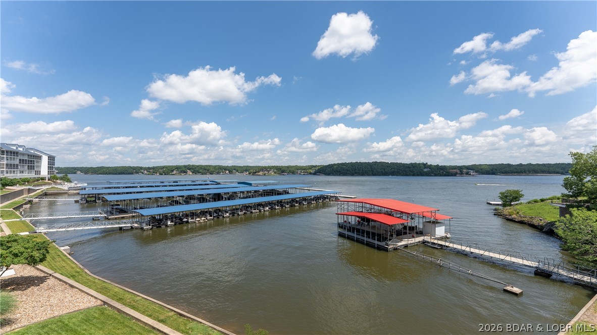 Stoneledge Condominium - Residential
