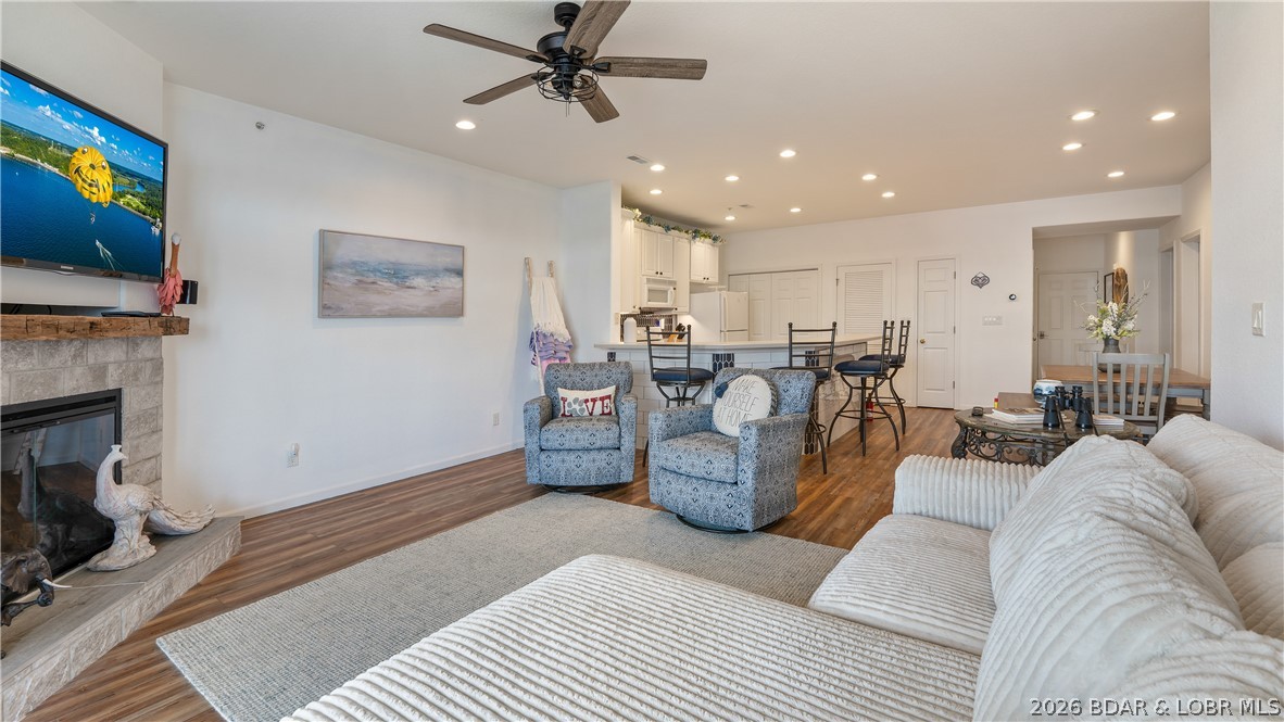 Stoneledge Condominium - Residential