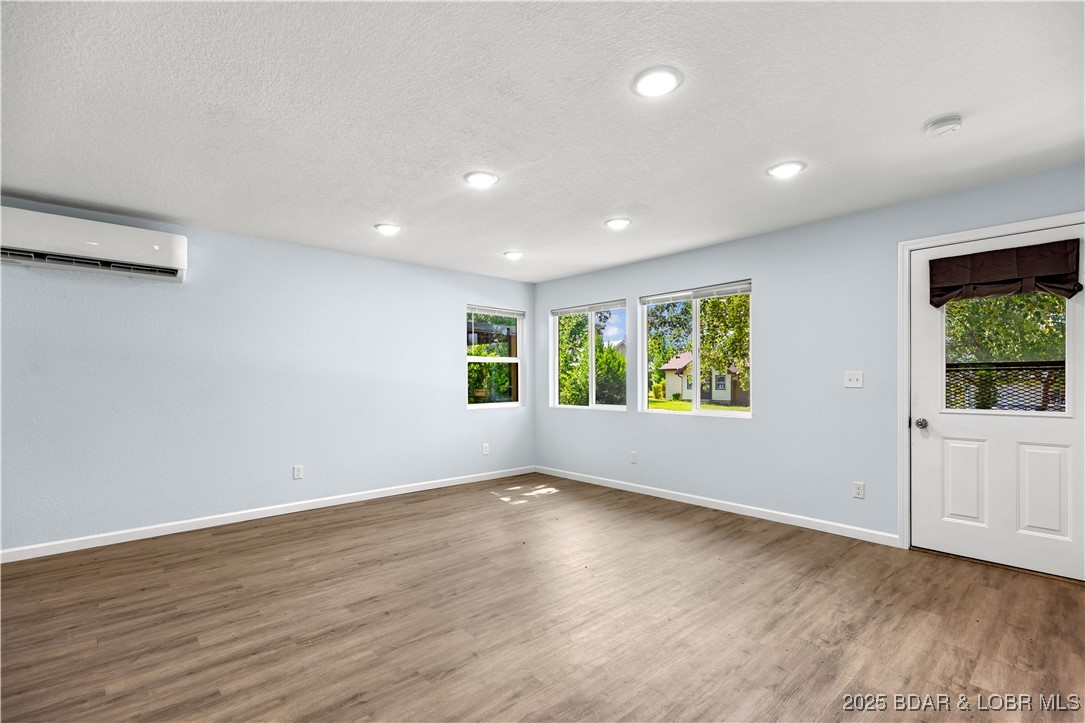 Lyons - Residential