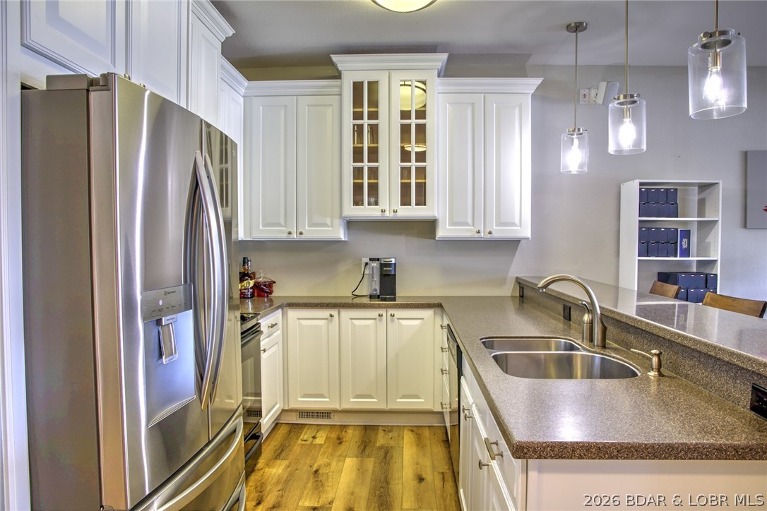 Newport Condominium - Residential