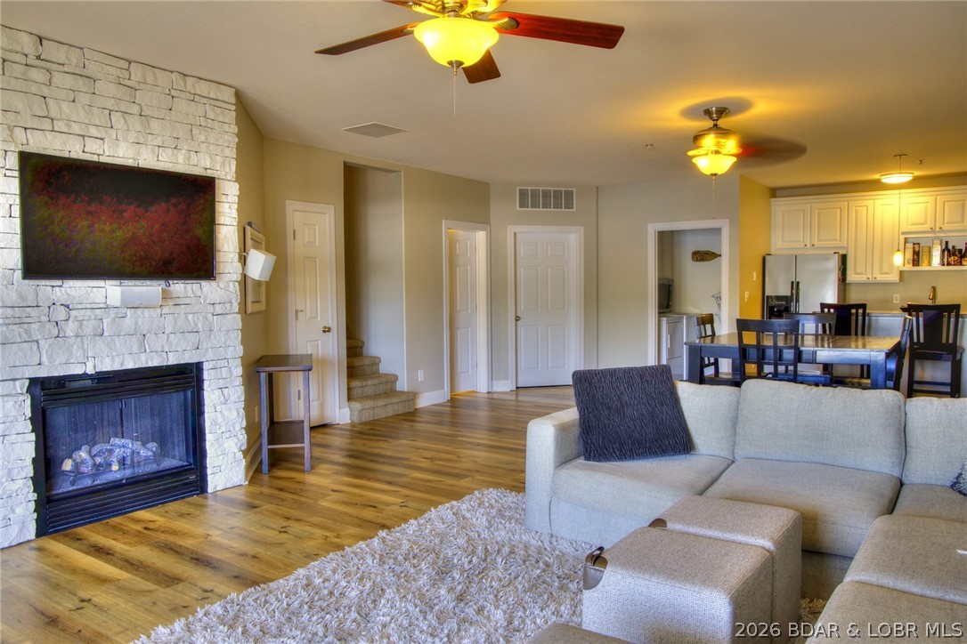 Newport Condominium - Residential