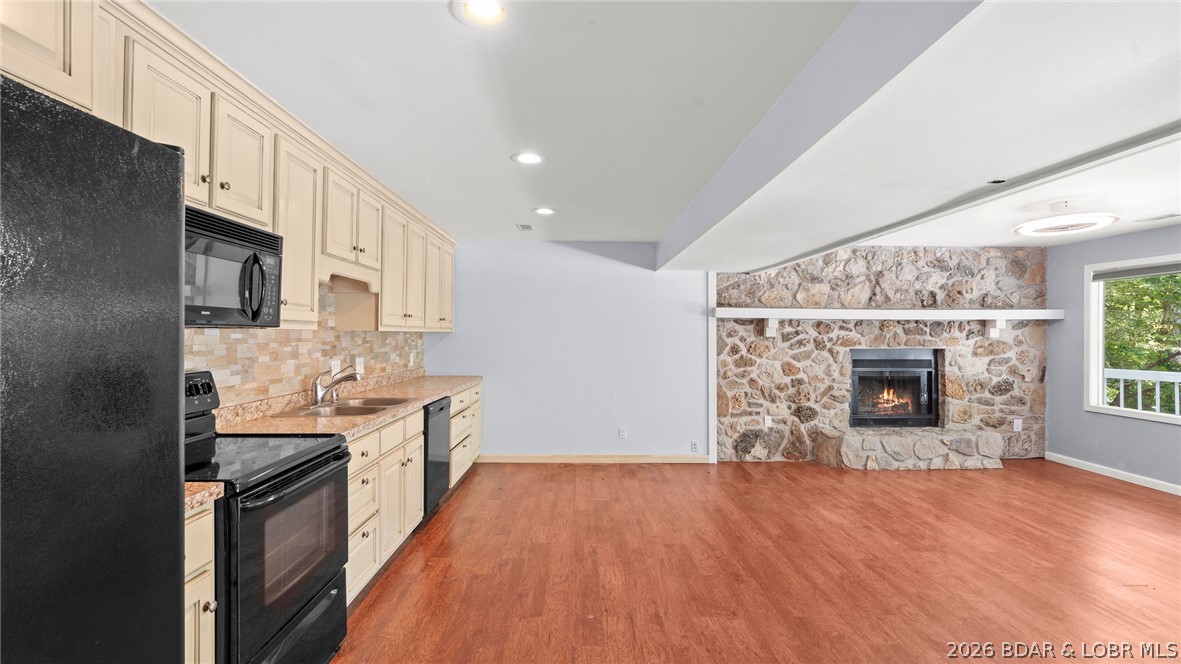 El Tampa Acres - Residential