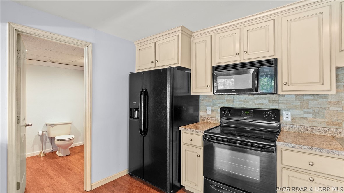 El Tampa Acres - Residential