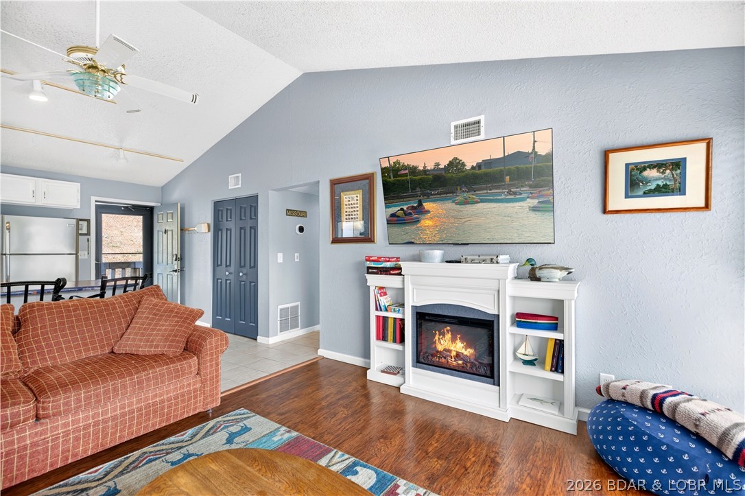 Southwood Shores Condominium - Residential